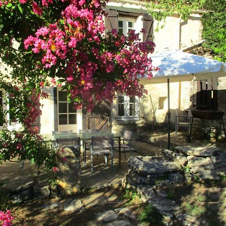 Le Mas Des Lilas Uzès Zewnętrze zdjęcie